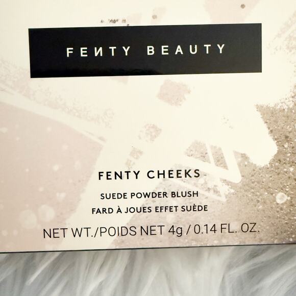 FENTY | Rhianna Cheeks Matte Suede Powder Blush | "Sundress SZN" Peachy Pink - Picture 3 of 9